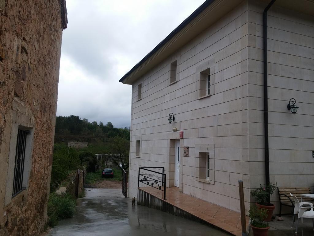 Puerta De Caderechas Villa Terminon Exteriör bild